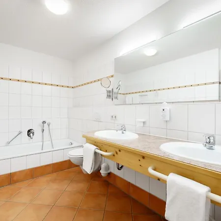 Schlehdorn 4*