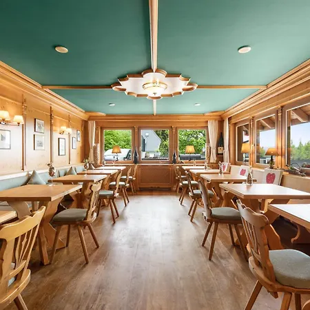 Schlehdorn Szálloda 4*